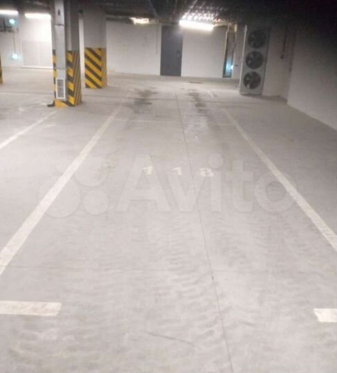 Машиноместо, 28 м²