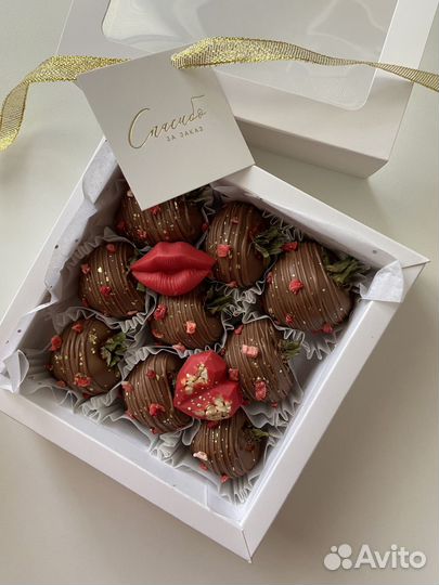 Подарок, клубника в шоколаде, шоколадные букеты