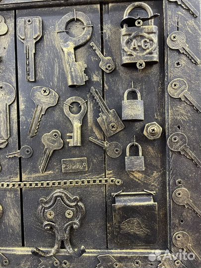 Ключница настенная из дерева