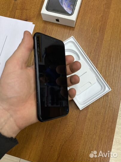 iPhone Xr, 64 ГБ