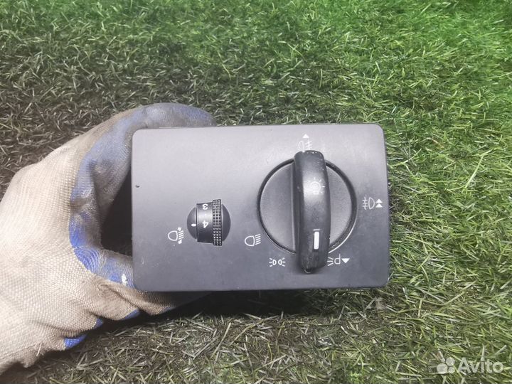 В наличии: Переключатель фар Ford Focus 2