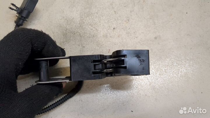 Замок капота Porsche Cayenne, 2012