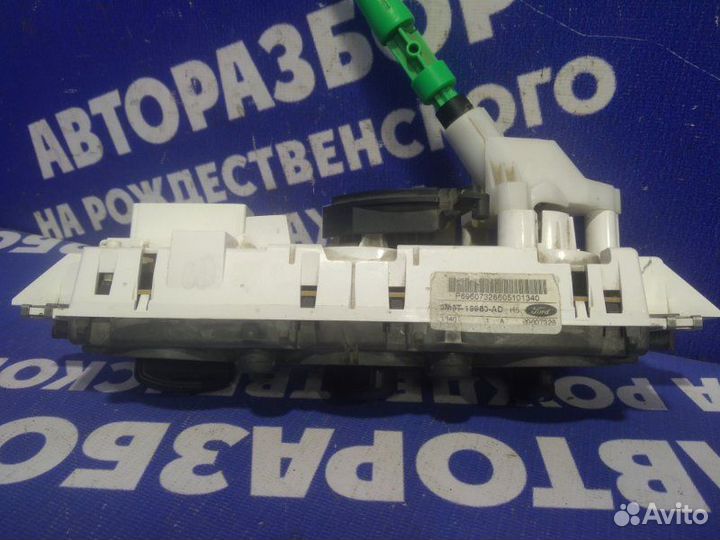 Блок управления печкой Ford Focus 2 хэтчбек 2006