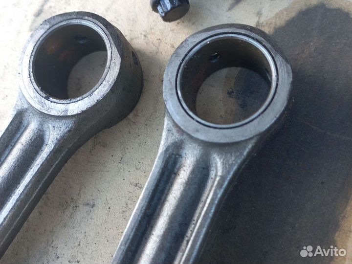 Audi A6 C4 2,5TDI комплект шатунов 046C