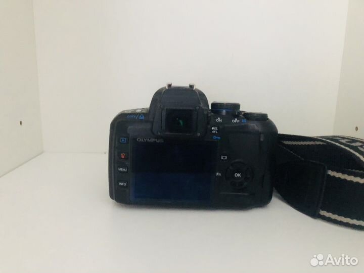 Зеркальный фотоаппарат olympus E-420