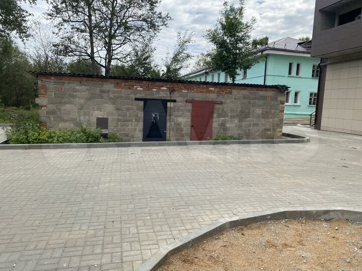 Гараж, > 30 м²