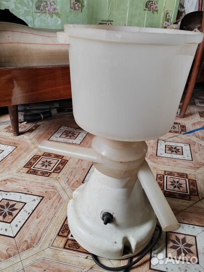 Сепаратор для молока бу