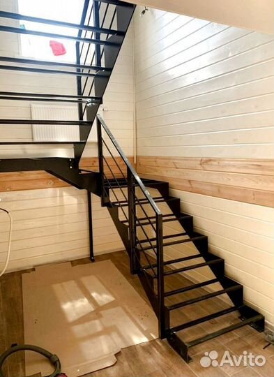 Лестницы с поворотом под ключ
