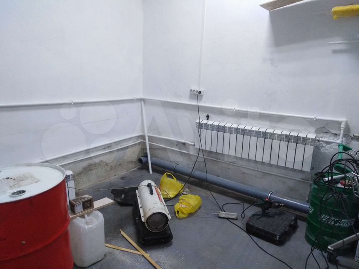 Гараж, > 30 м²