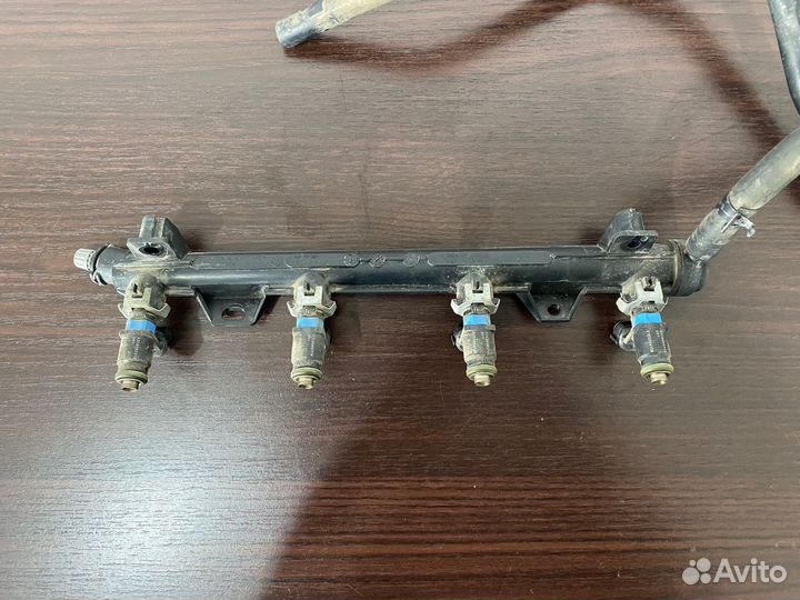 Топливная рампа Volkswagen Polo 5 Оригинал