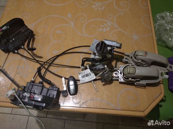 Замок зажигания + замки передних дверей