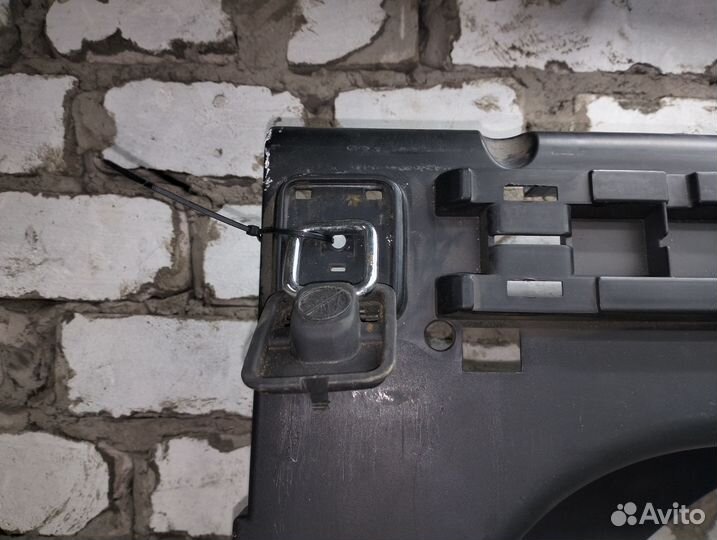 Ниша запасного колеса Grand Cherokee WK2