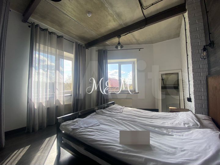 Дом 1100 м² на участке 40 сот.