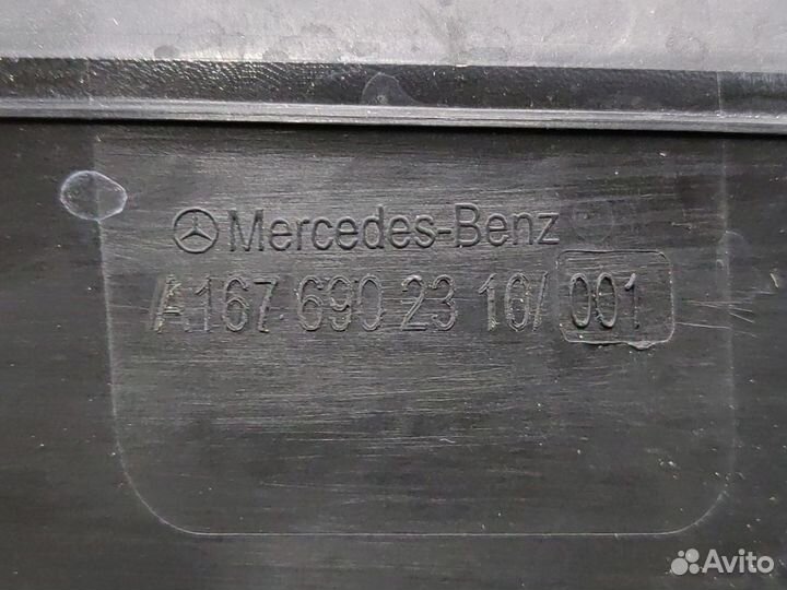 Водосток крышки багажника левый Mercedes-Benz