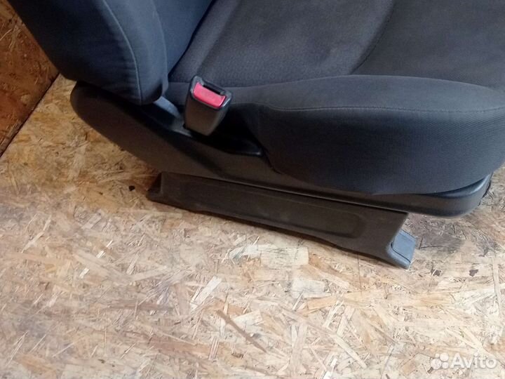 Сиденья передний левый hyundai matrix 2001-2008 г