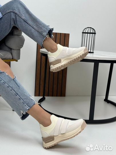 Кроссовки женские(37, 38,39,41)