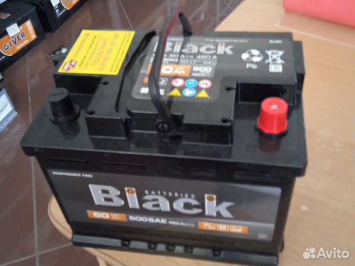 Автомобильный аккумулятор 60 прямой