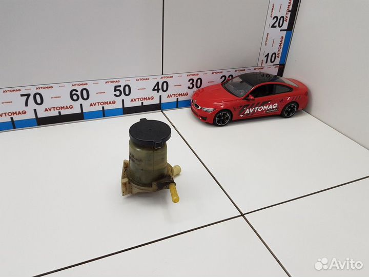 Бачок гидроусилителя (Pontiac Vibe)