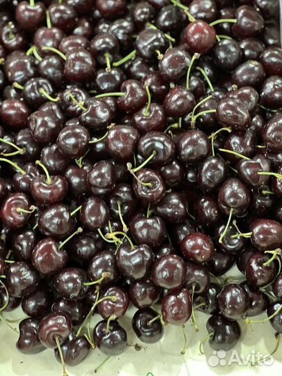 Клубника, ягода свежая в наличии