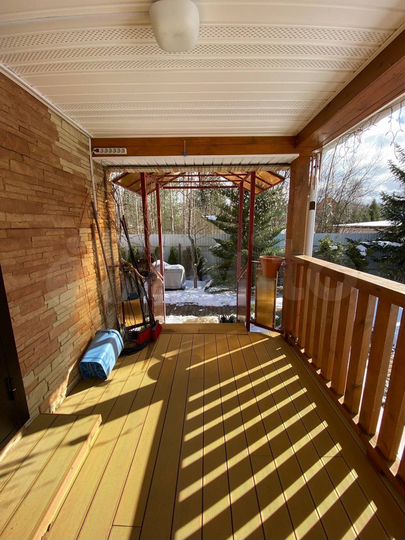 Коттедж 200 м² на участке 12 сот.