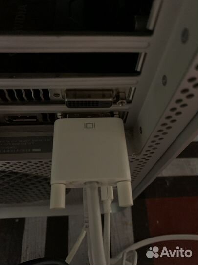 Монитор Apple cinema display