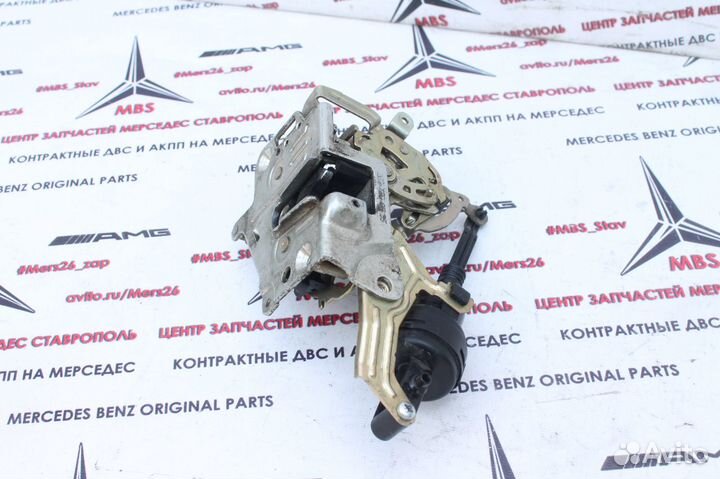 Замок двери перед левой w202 мерседес