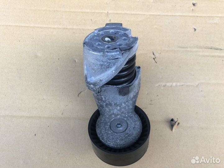 Натяжитель ремня BMW 3 E92 E93 320i N43