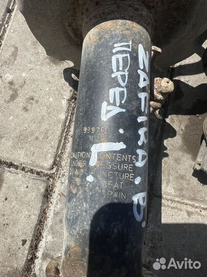 Opel Zafira B Стойки в бсоре передние 1.8