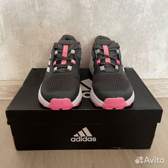 Кроссовки adidas