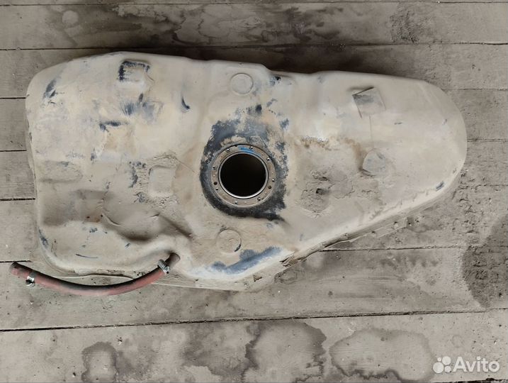 Продам топливный бак Toyota Corolla Fielder 2001 г