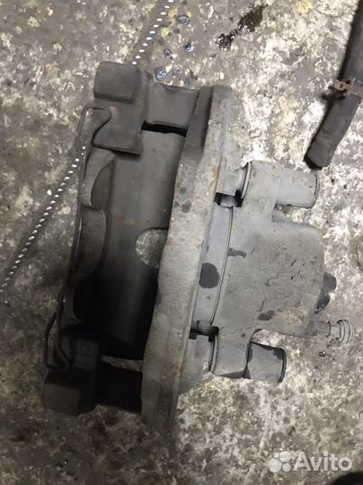 Передний суппорт Ford Focus 3