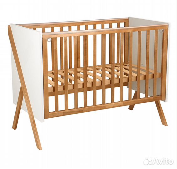 Детская кроватка для новорождённых