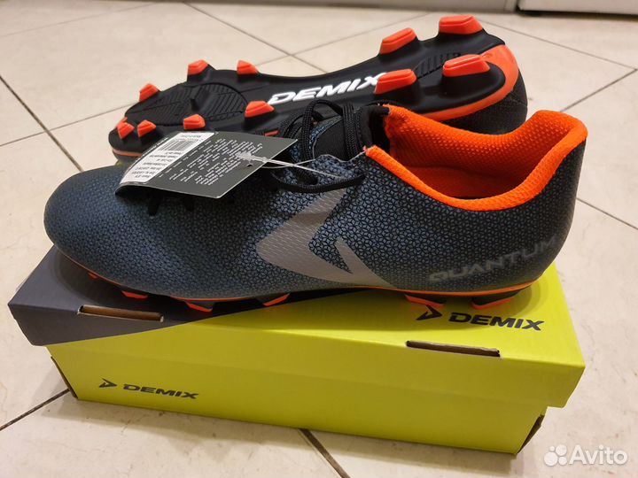 Футбольные бутсы р.44 Новые