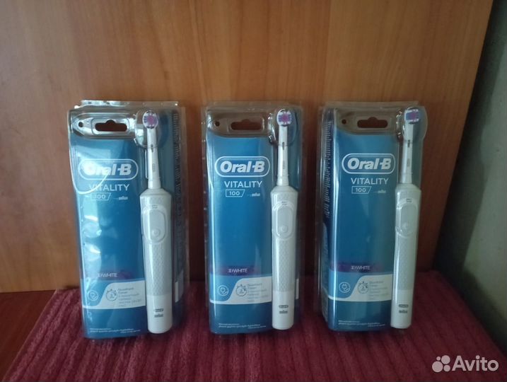 Электрическая зубная щетка oral b vitality D 100