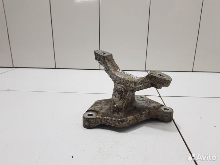 Кронштейн рулевой рейки левый (Haval F7x)