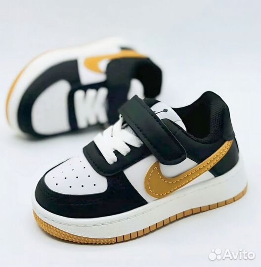 Кроссовки весение детские