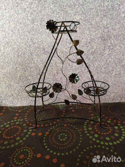 Подставка для цветов металлическая