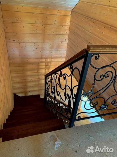 Перила деревянные для лестниц