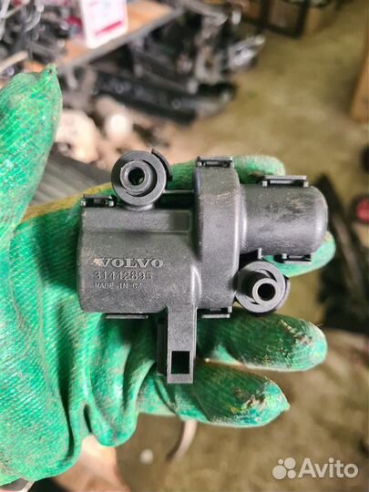 Замок бардачка Volvo Xc90 2 D4204T23 2016