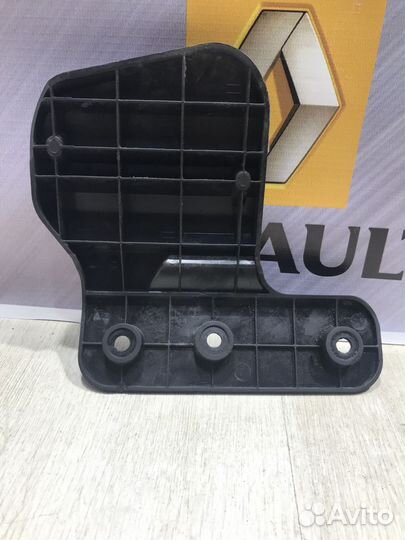 Кронштейн Renault duster