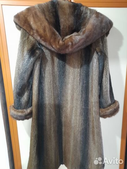Шуба женская натуральная 48 50