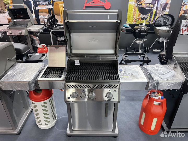 Новый газовый гриль Napoleon Rouge 425XT