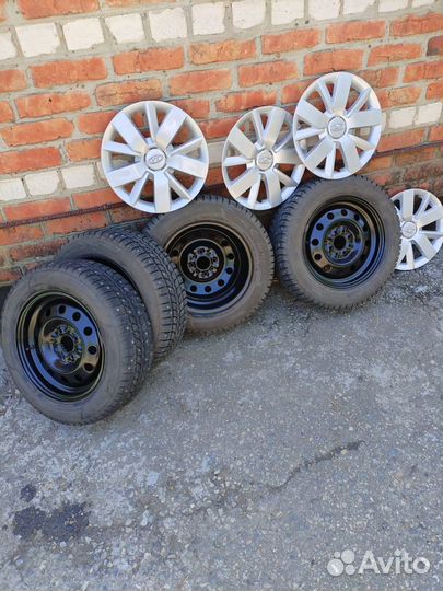 Зимние шипованные колеса r14 с дисками и колпаками