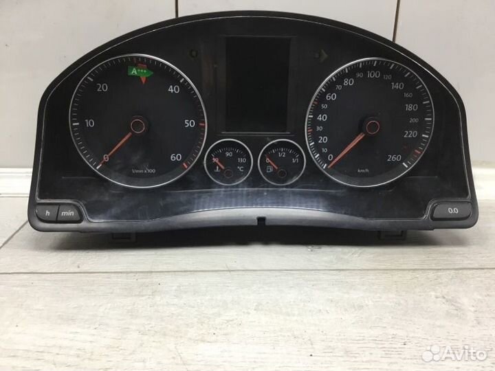 Щиток приборов Volkswagen Golf универсал BLS 2007