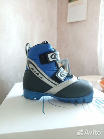 Лыжные ботинки