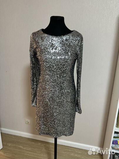 Платье в пайетках