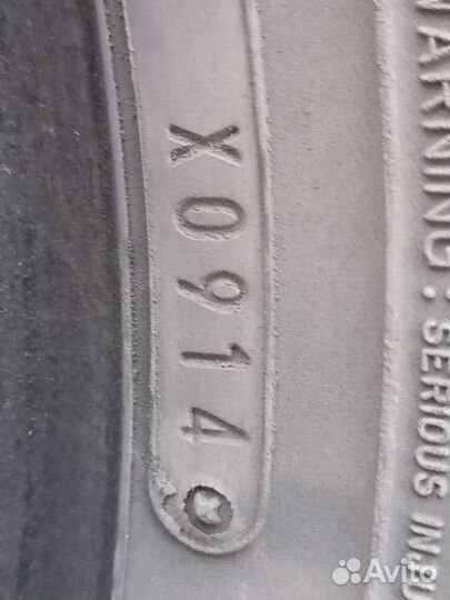 Dunlop SP Winter Ice 01 215/65 R16 102