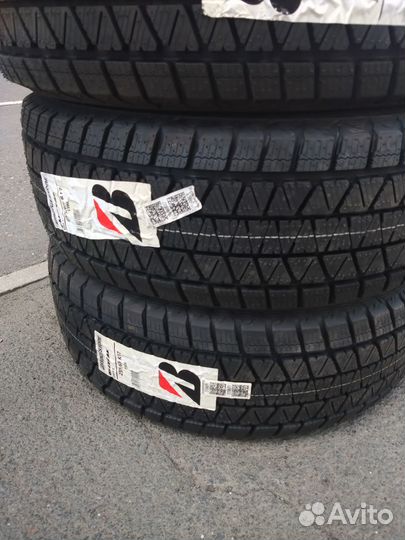 Bridgestone Blizzak DM-V3 265/65 R17 110S