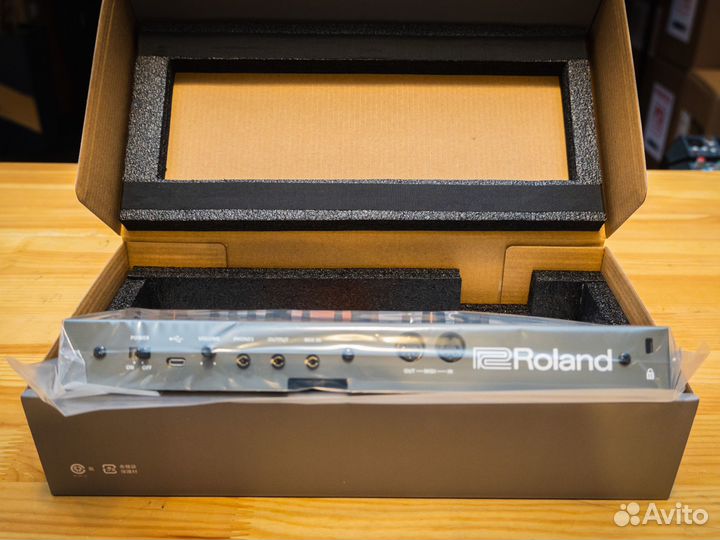 Roland SH-01A