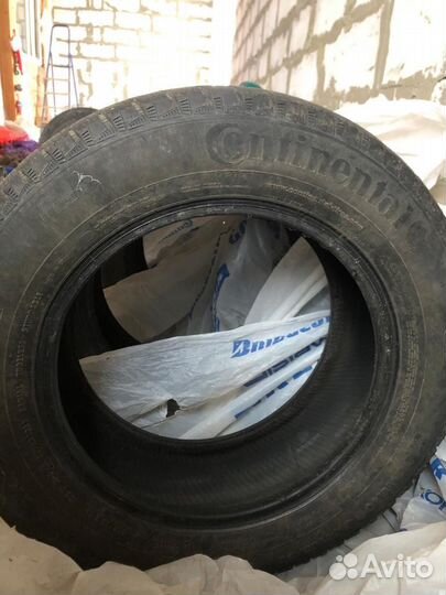 Continental IceContact 2 SUV 215/65 R16